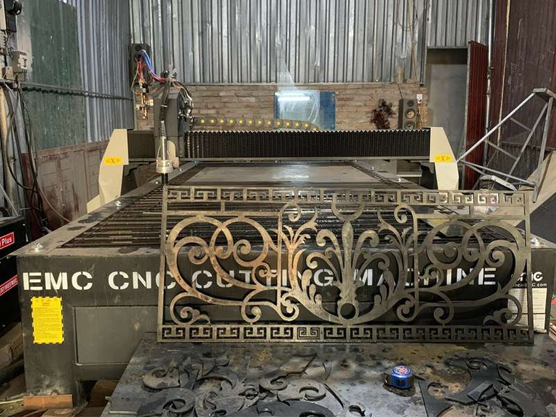 Máy cắt plasma cnc EMC-2000 tại Hưng Yên