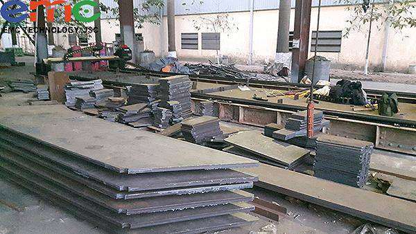 EMC lắp máy cắt CNC cho khách hàng tại Hà Nội