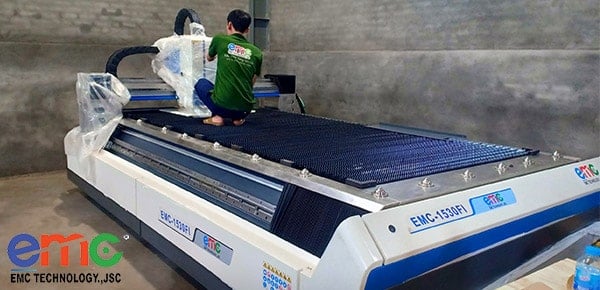 máy cắt laser 1530fi tại hải phòng