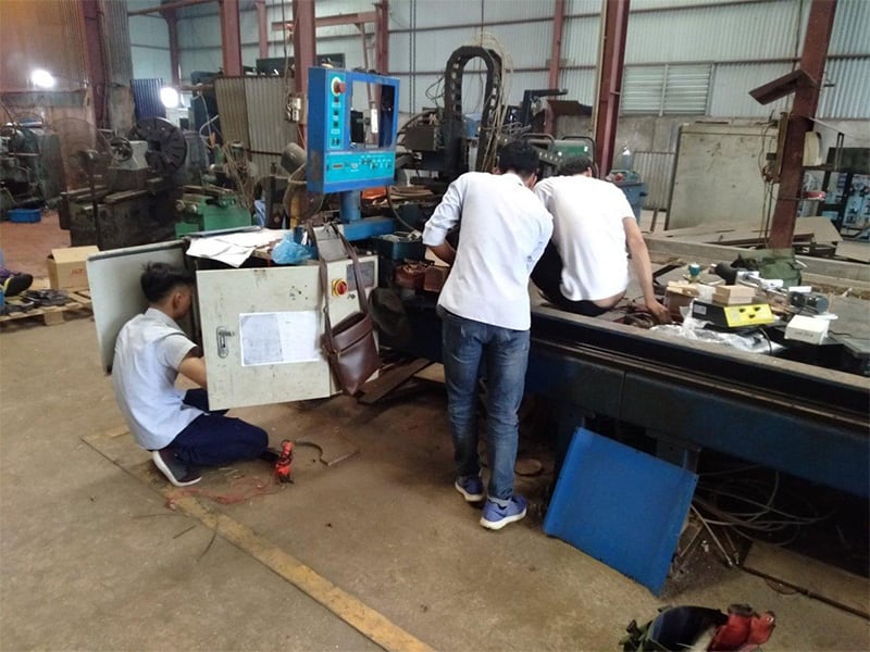 kỹ thuật EMC sửa máy cnc plasma cũ tại Hưng Yên