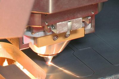 Bộ điều khiển CNC của máy cắt Fiber Laser
