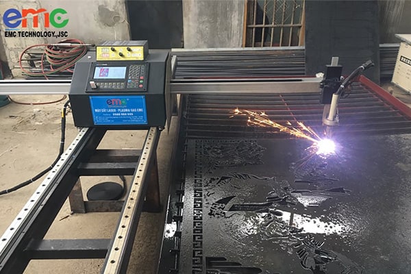 Máy cắt plasma cnc mini EMC-1500