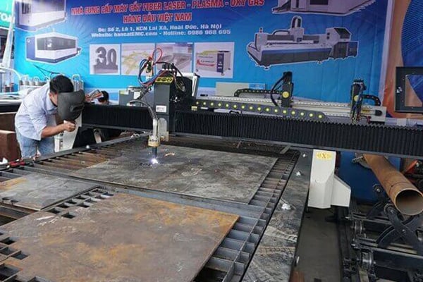 Máy cắt plasma ống tấm 1560