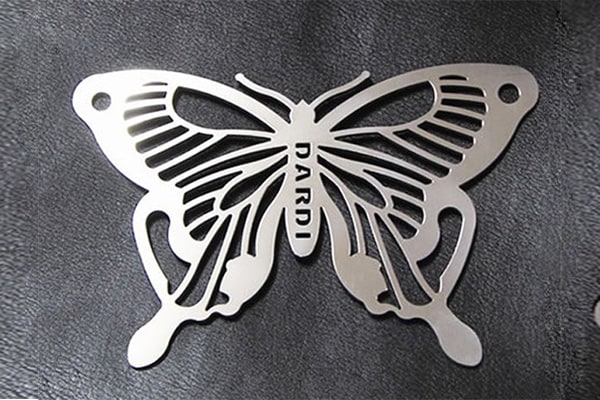 Cắt hoa văn trang trí