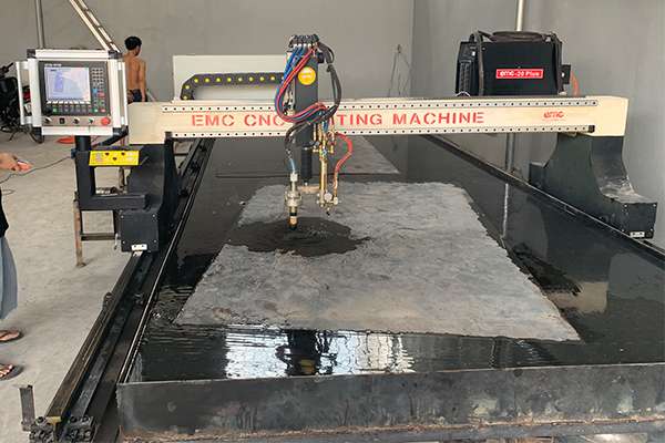 Máy Cắt Plasma CNC EMC-3000 Tại Đồng Nai