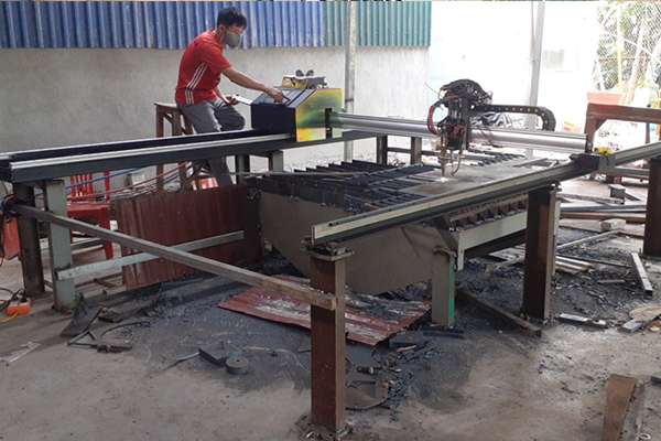 Máy cnc mini Plasma 2 ray EMC-1600 Hải Dương