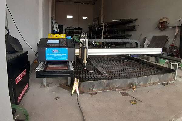 máy cắt cnc mini plasma EMC-1600pro Vĩnh Phúc