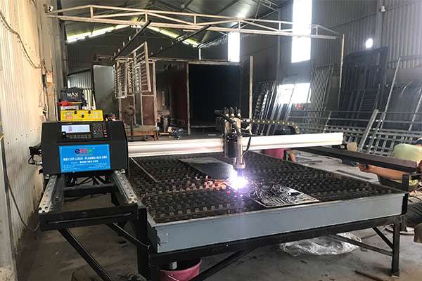 Máy cnc mini Plasma 2 ray EMC-1600 Yên Bái