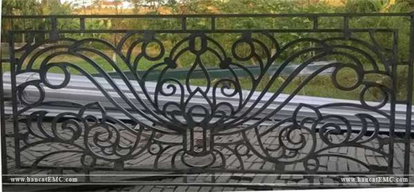 lan can ban công sắt cnc đẹp nhất 2020