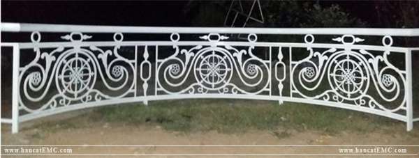 lan can ban công sắt cnc đẹp nhất 2020