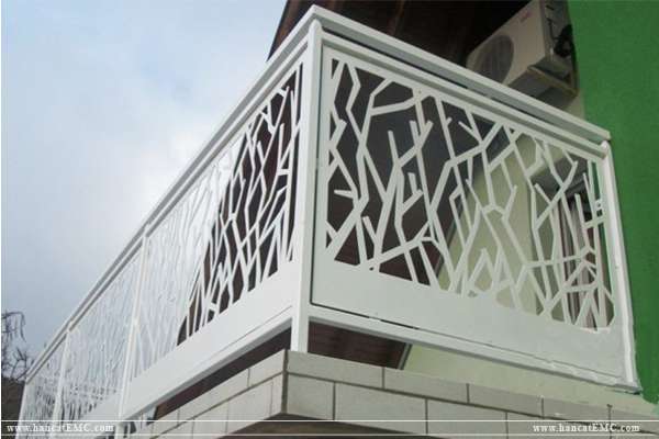 lan can ban công sắt cnc đẹp nhất 2020