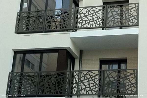 lan can ban công sắt cnc đẹp nhất 2020