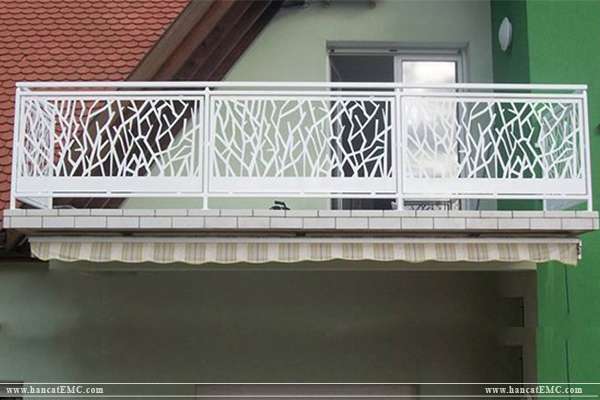 lan can ban công sắt cnc đẹp nhất 2020