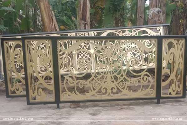 lan can ban công sắt cnc đẹp nhất 2020