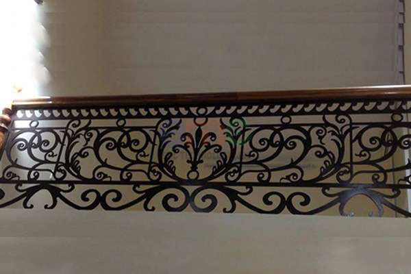 Mẫu lan can cầu thang sắt cnc đẹp 2020