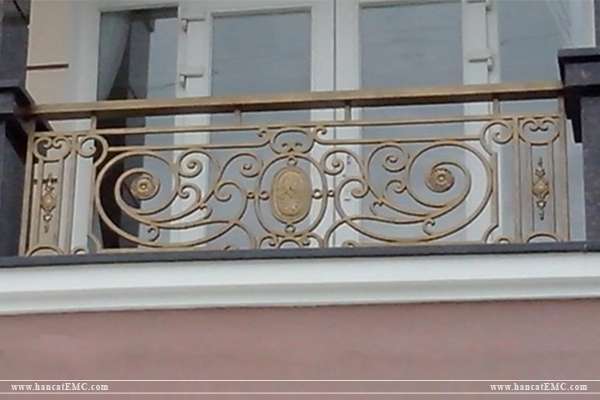lan can ban công sắt cnc đẹp nhất 2020