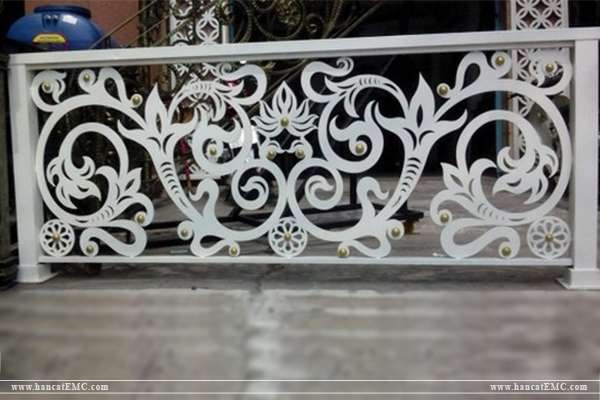 Mẫu lan can ban công sắt cnc đẹp