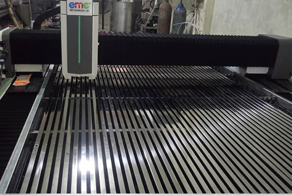 Máy cắt Inox Laser Basic