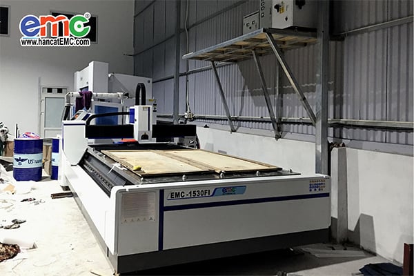 máy cắt laser fiber tại Hà Đông