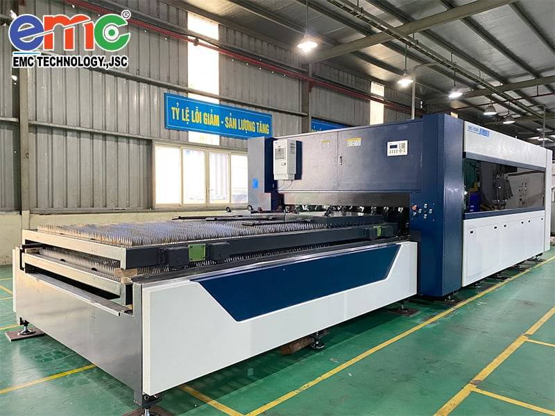 Máy cắt Laser Fiber EMC bàn chuyển đổi