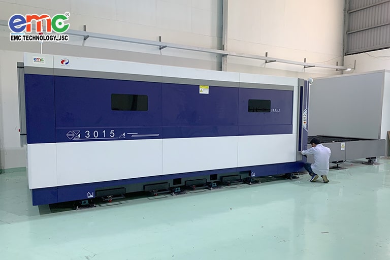 máy cắt laser penta bolt tại công ty Keytech