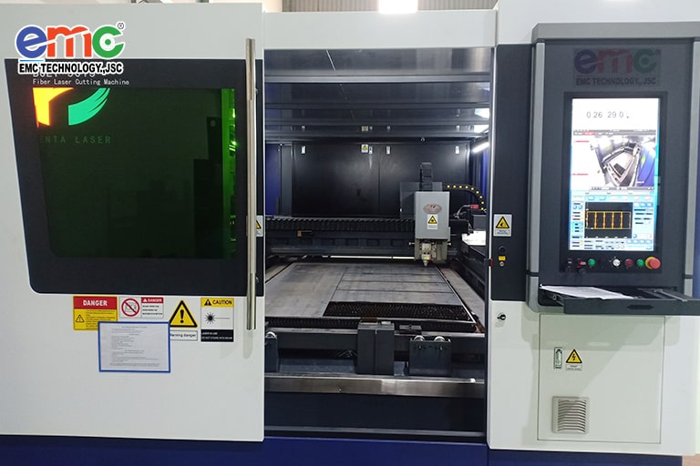 máy cắt laser penta bolt tại công ty Keytech