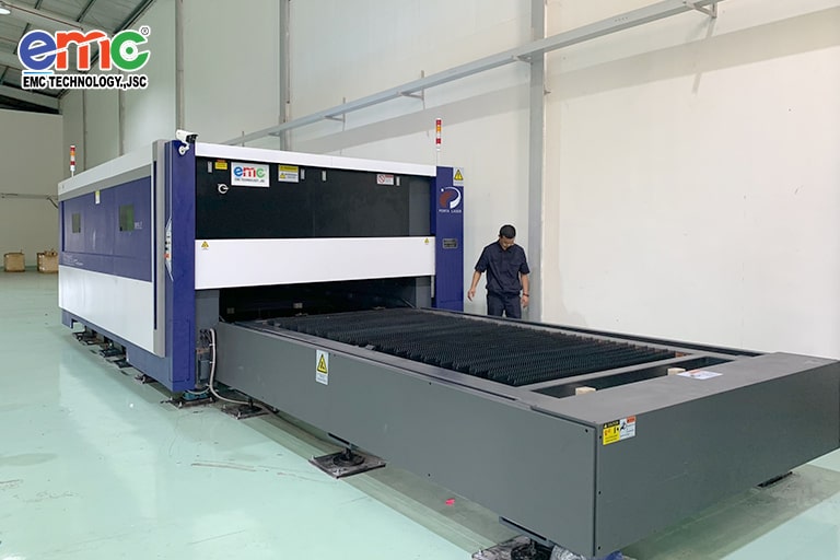 máy cắt laser penta bolt tại công ty Keytech