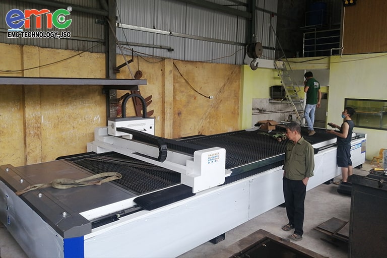 máy cắt laser basic tại Hà Nội