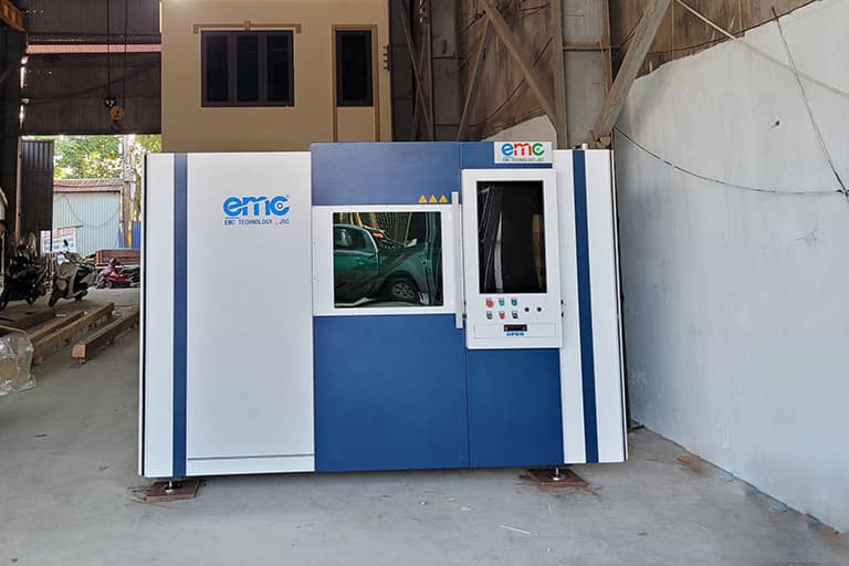 Bàn giao máy cắt laser bàn chuyển đổi cho doanh nghiệp Minh Thu