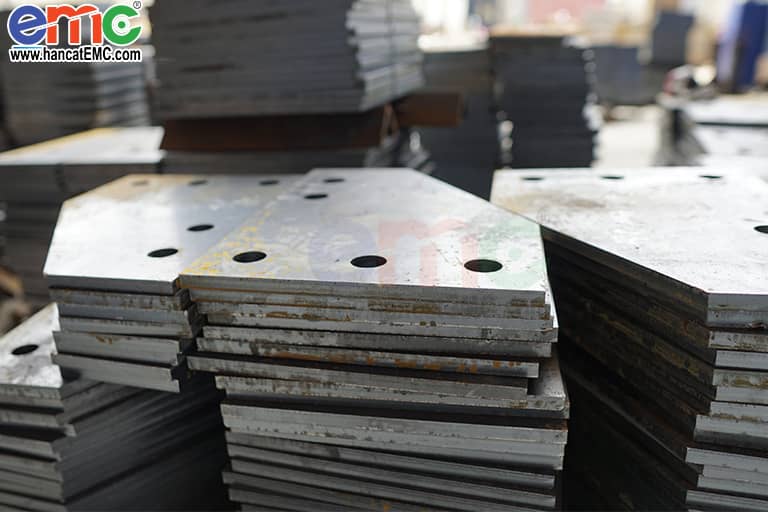 Bản mã có cấu tạo đơn giản