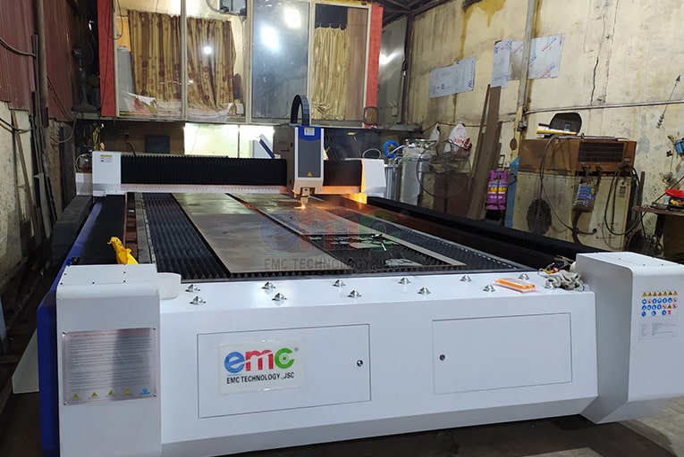 Cắt laser kim loại tấm tại Tùng CNC - Hà Nội