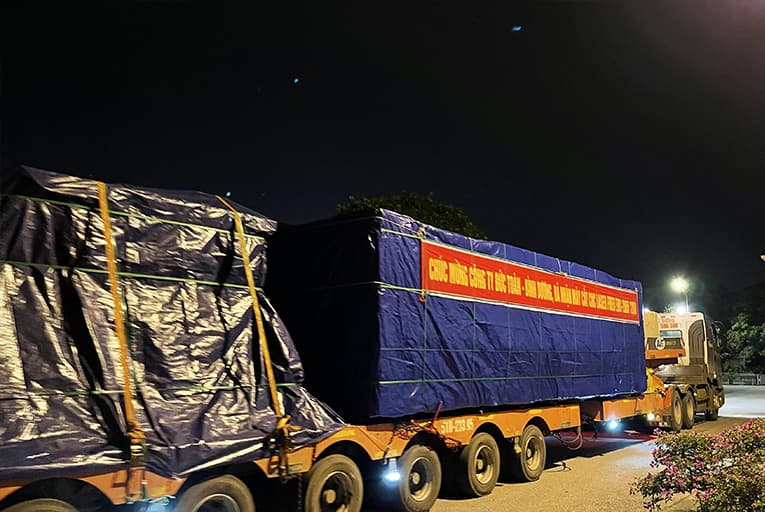 máy cắt laser công suất cao đi Bình Dương