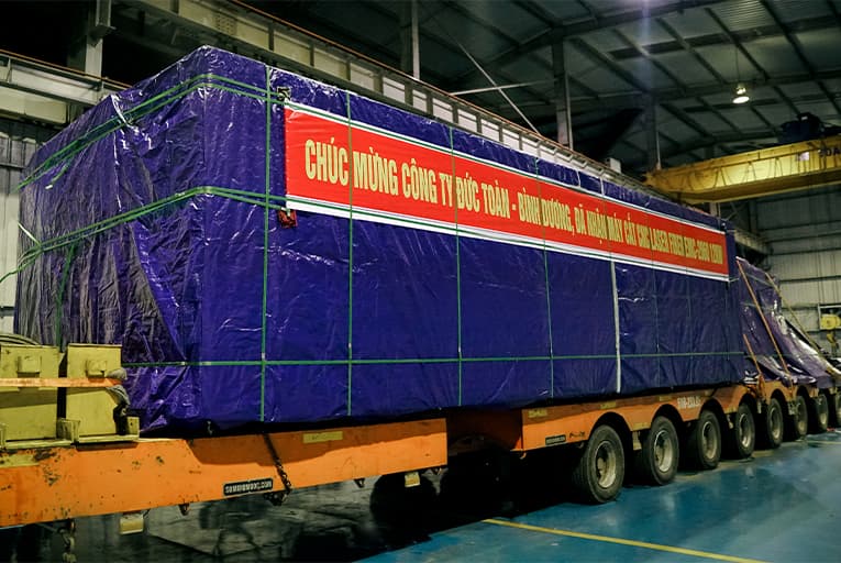 máy cắt laser công suất cao đi Bình Dương