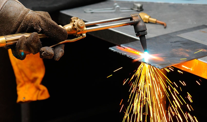 cắt kim loại theo phương pháp thủ công