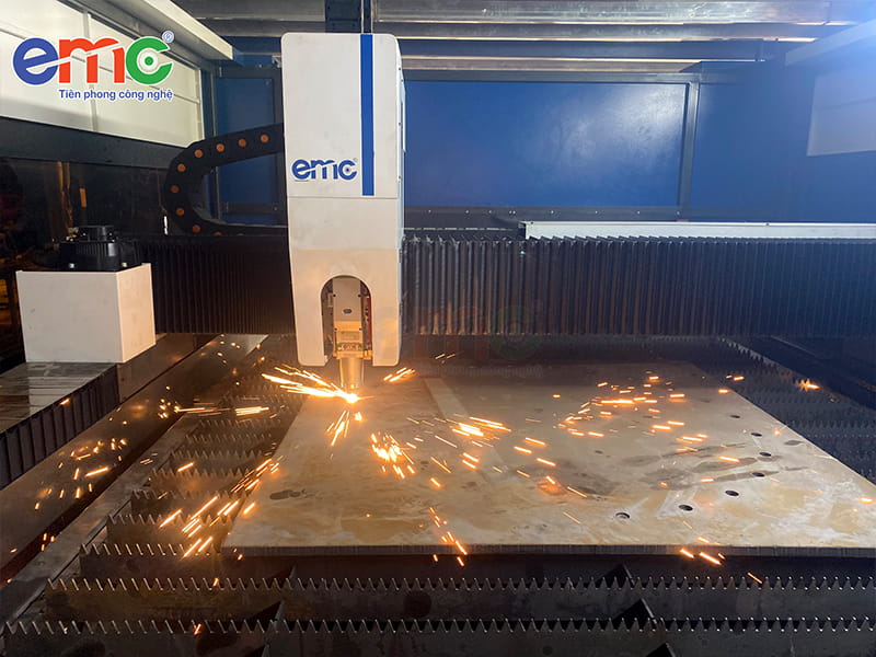 Sản phẩm cắt Máy cắt laser EMC-2040DH