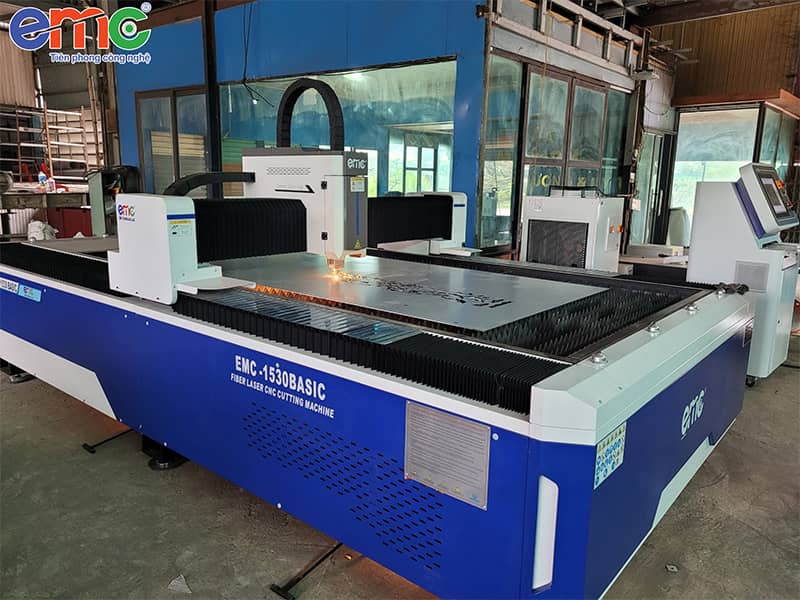 máy cắt laser kim loại EMC-Basic tại Nghệ An