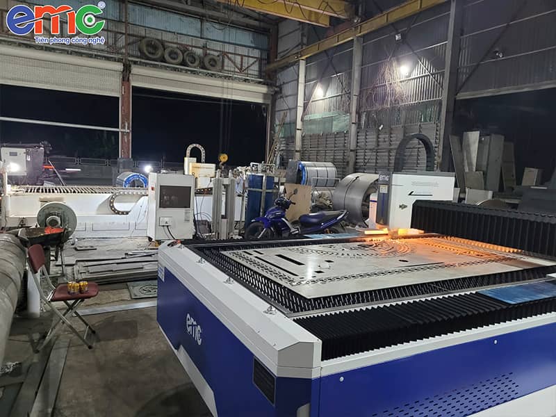 máy cắt laser kim loại EMC-Basic tại Nghệ An