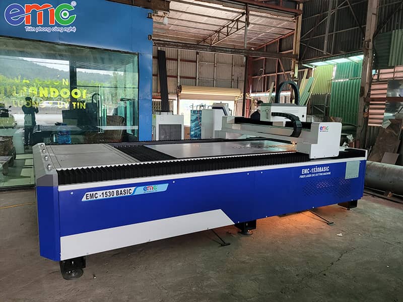 máy cắt laser kim loại EMC-Basic tại Nghệ An
