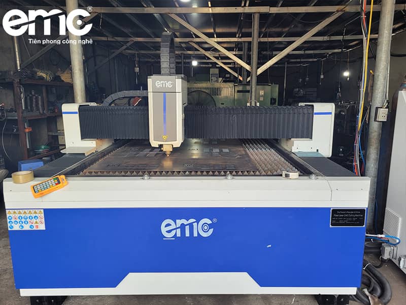 Máy cắt laser EMC-Basic Tại Hưng Yên