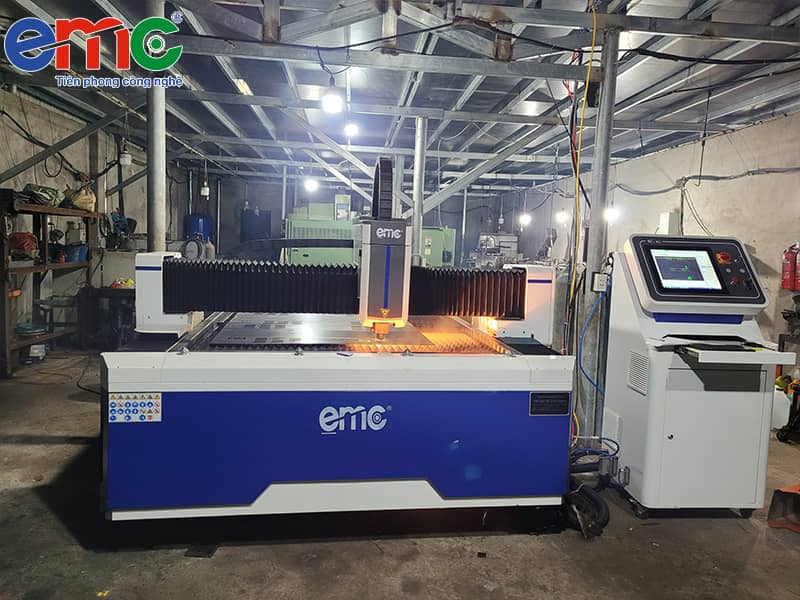Máy cắt laser EMC-Basic Tại Hưng Yên