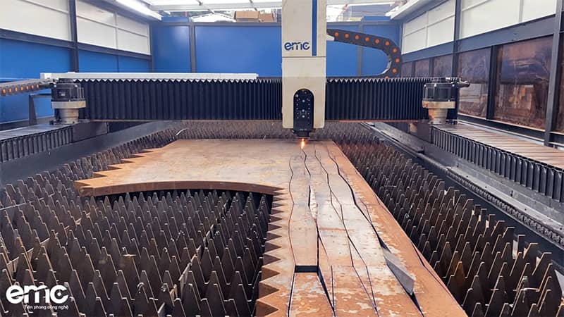 Xưởng cắt Laser Đại Phát - Cầu Bươu lắp đặt máy cắt laser 12kw