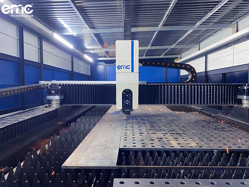 Xưởng cắt Laser Đại Phát - Cầu Bươu lắp đặt máy cắt laser 12kw