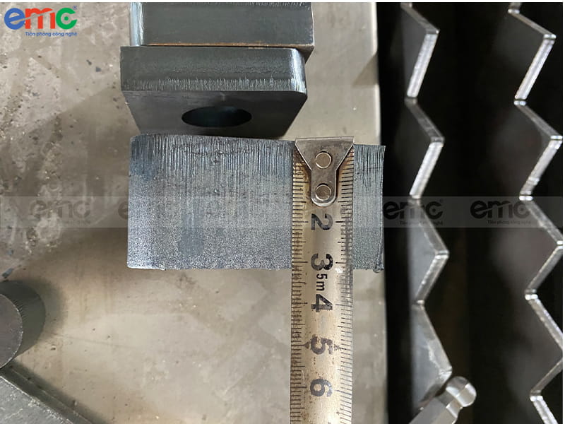 Xưởng cắt cnc bản mã, hoa văn Hà Anh đầu tư máy cắt laser fiber thứ 2