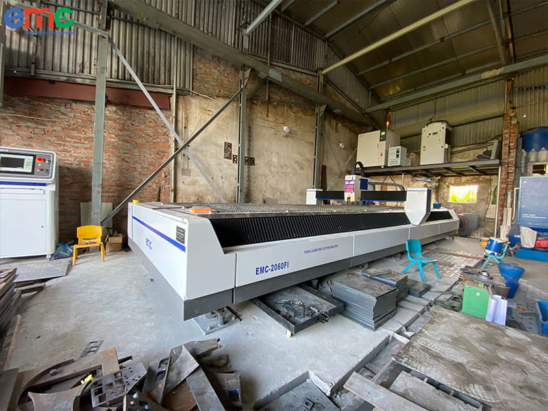 Xưởng cắt cnc bản mã, hoa văn Hà Anh đầu tư máy cắt laser fiber thứ 2