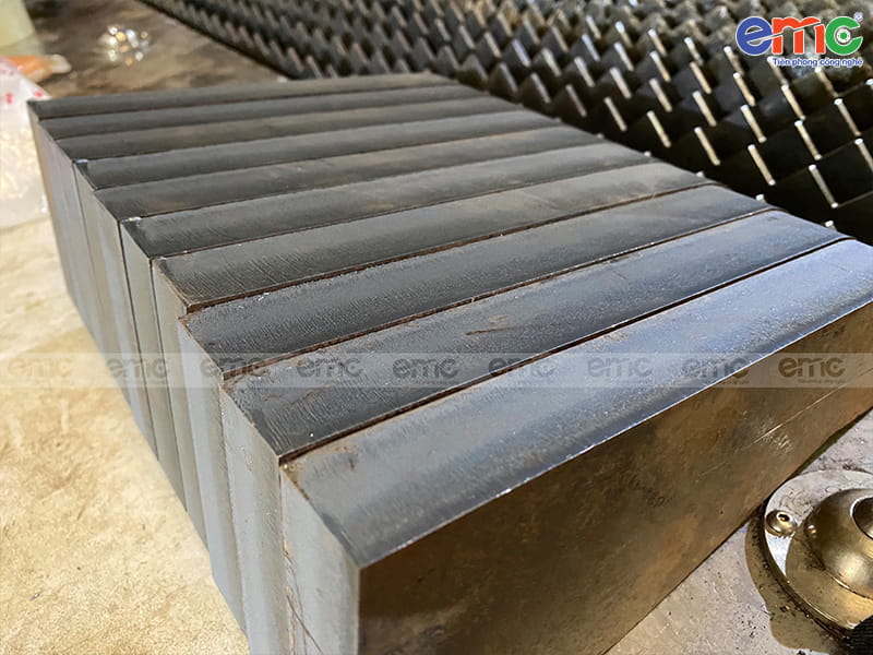 Máy cắt laser được EMC lắp đặt tại Thép Minh Hóa