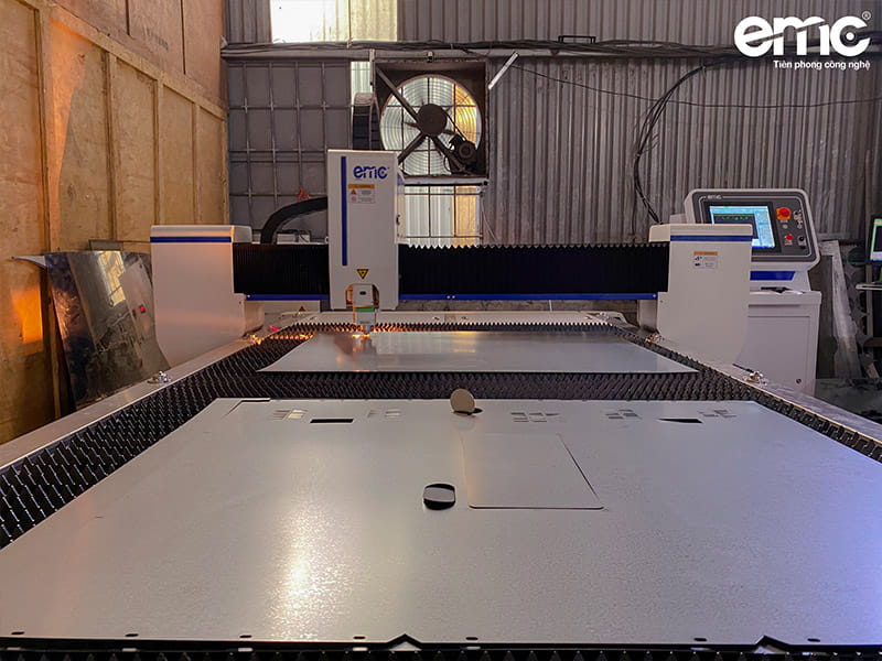 Máy cắt laser thứ 3 tại công ty Anh Chinh