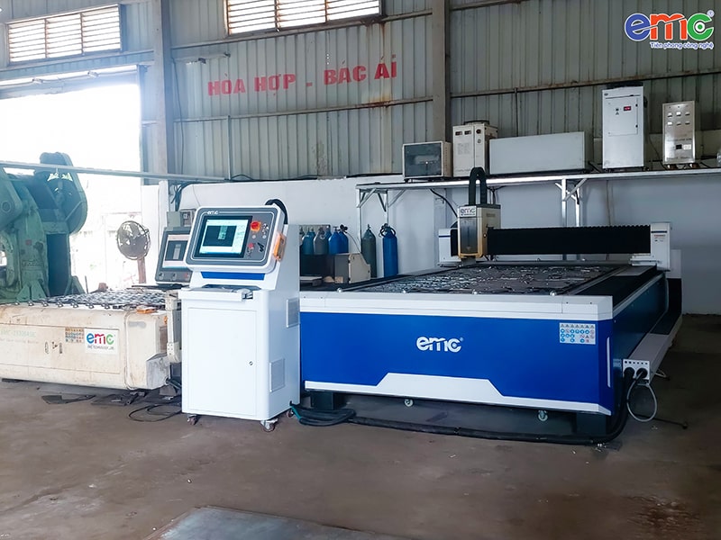 Máy cắt laser thứ 2 cho khách hàng tại Gia Lâm