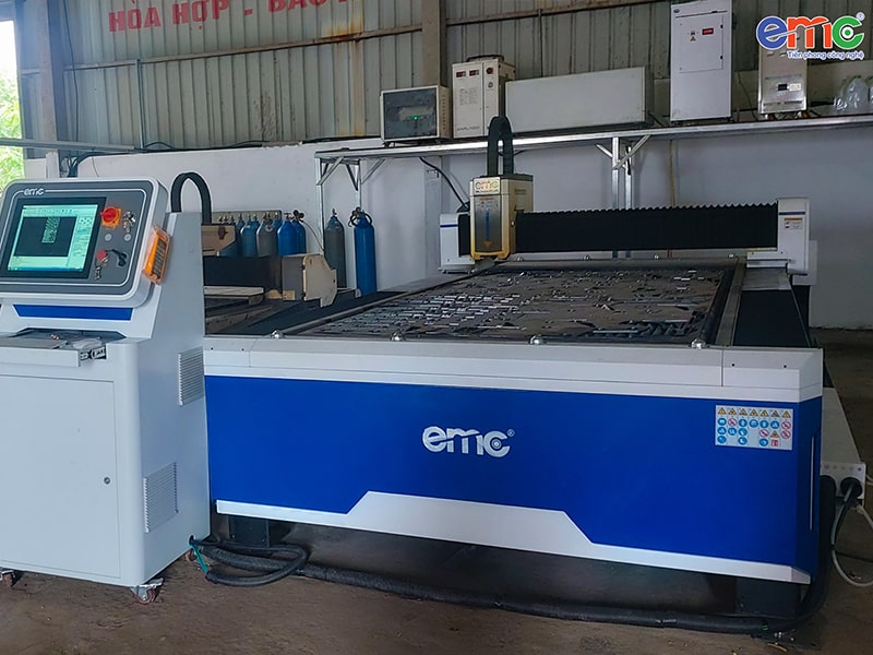 Máy cắt laser thứ 2 cho khách hàng tại Gia Lâm