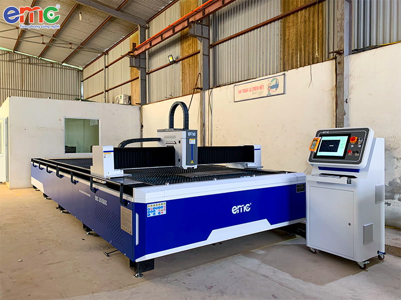 Máy cắt laser EMC 2060 Basic 3000W tại Hưng Yên