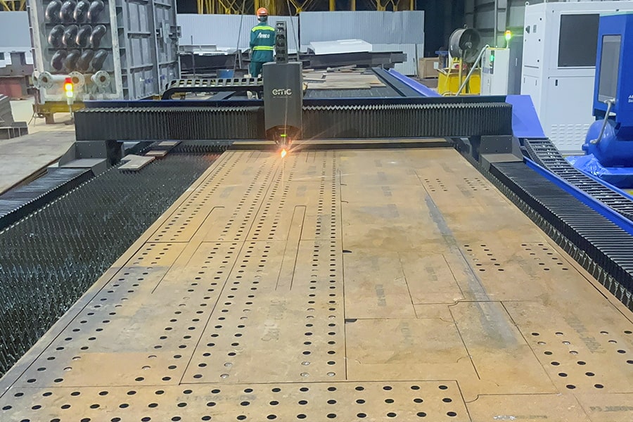 máy cắt laser bàn đơn 30kw tại Amecc